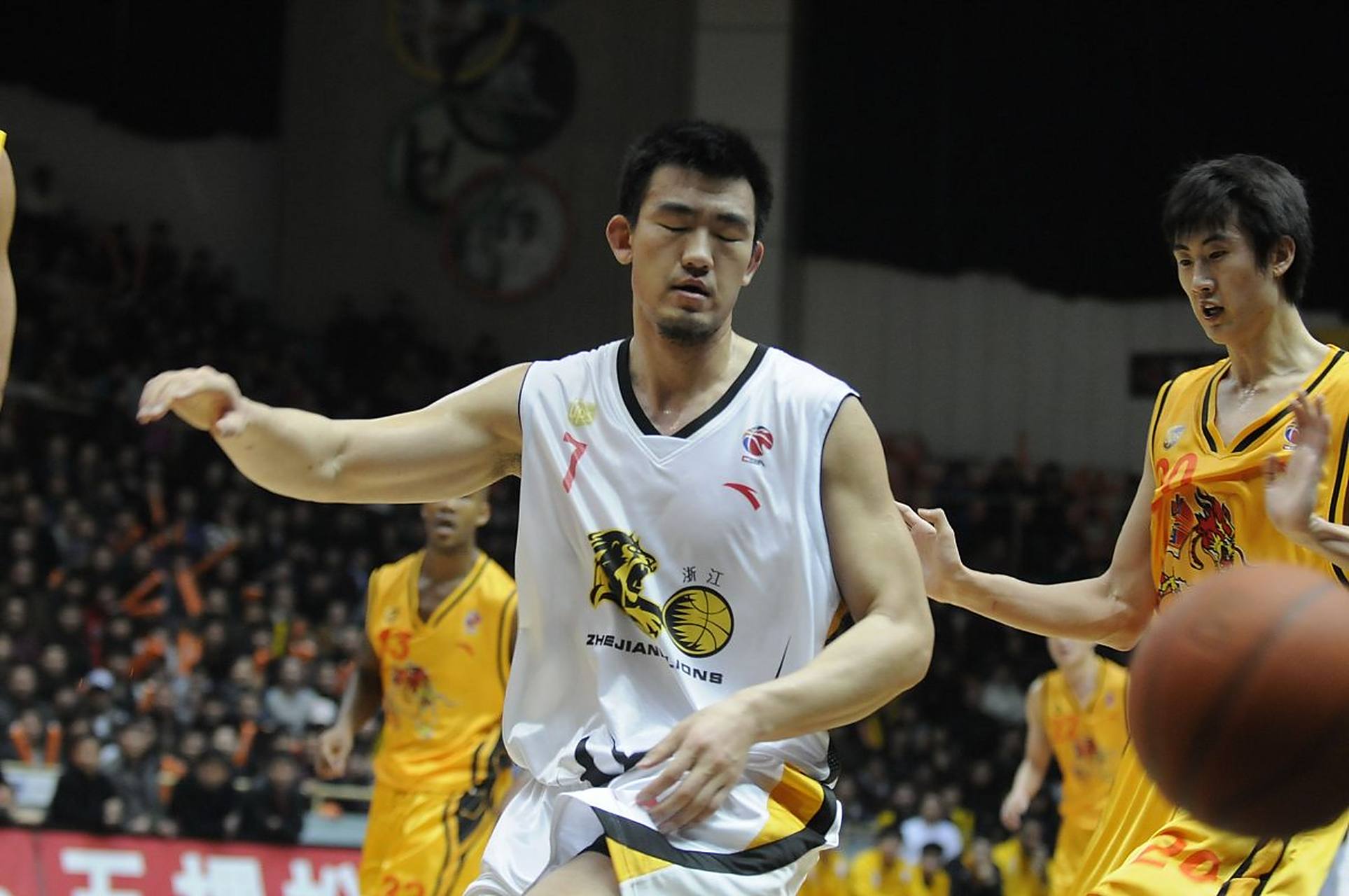 关于赛地聚焦——CBA常规赛关键战热度飙升;北京国安主帅复盘;引发热议;医务组通报恢复的信息 关于赛地聚焦——CBA常规赛关键战热度飙升;北京国安主帅复盘;引发热议;医务组通报恢复的信息